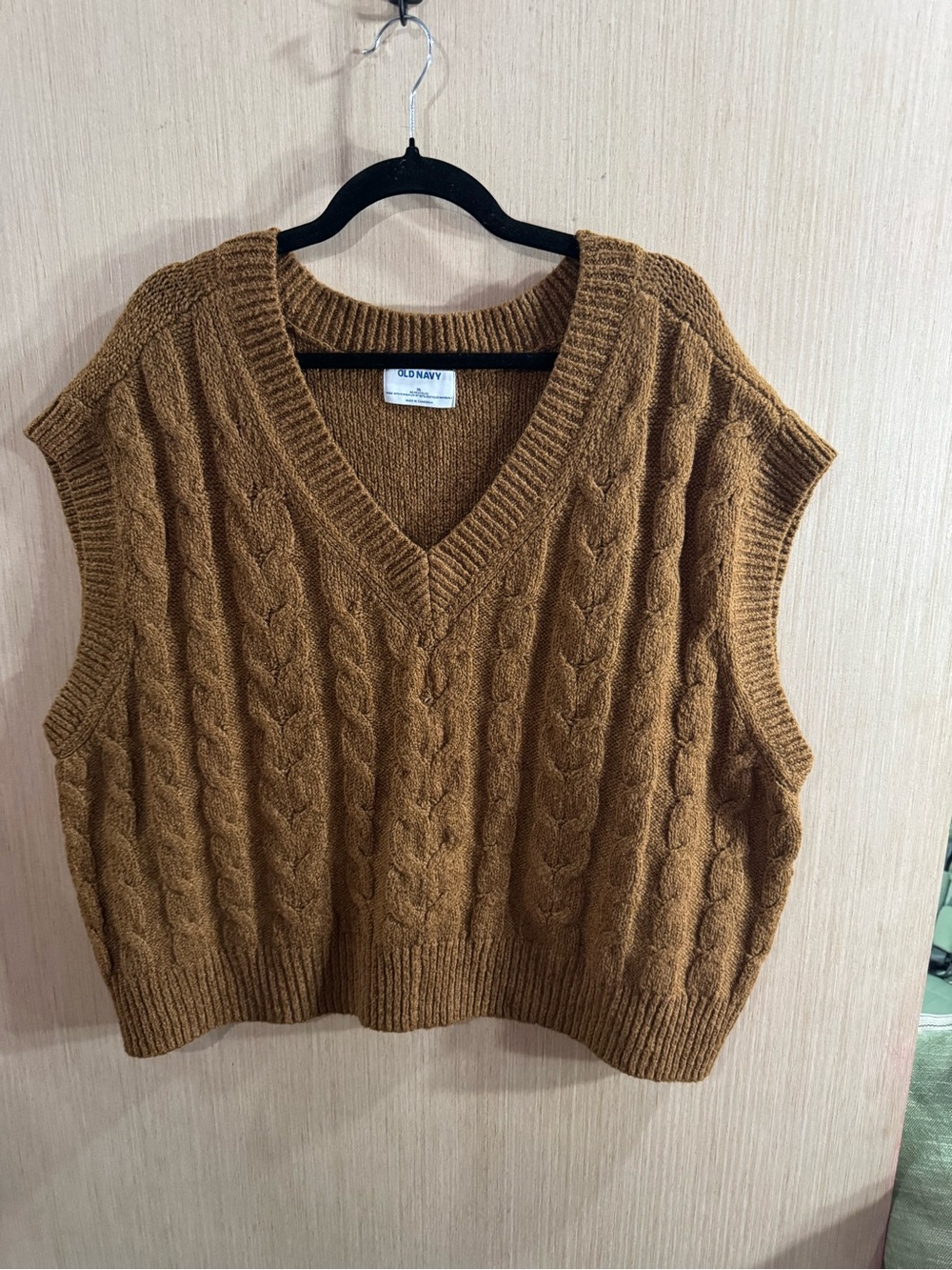 Old Navy Cable Knit V-Neck Sweater Vest in Camel Brown Sixe XL - Picture 1 of 4
